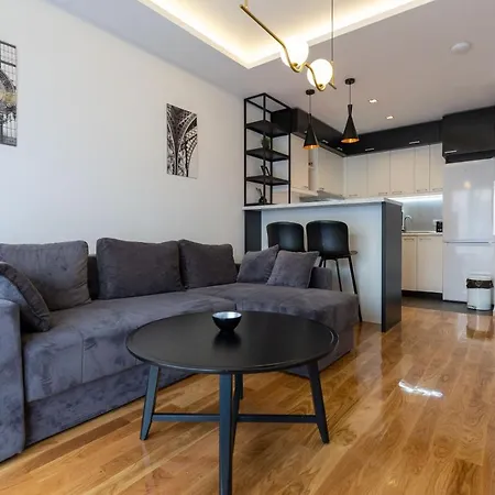 아파트 President Apartman 6 *