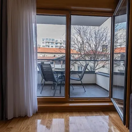 President Apartman 6